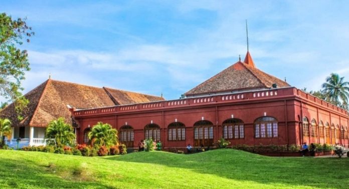 കനകക്കുന്ന് കൊട്ടാരം സംരക്ഷിത സ്മാരക പദവിക്ക് യോഗ്യമല്ലെന്ന് പുരാവസ്തുവകുപ്പ് റിപ്പോർട്ട് കനകക്കുന്ന് കൊട്ടാരം സംരക്ഷിത സ്മാരക പദവിക്ക് യോഗ്യമല്ലെന്ന് പുരാവസ്തുവകുപ്പ് റിപ്പോർട്ട്