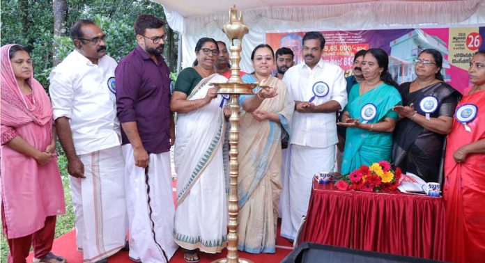 കുട്ടികളുടെ ബൗദ്ധികവും ശാരീരികവുമായ വളര്ച്ചയെ അങ്കണവാടികള് സഹായിക്കുന്നു : മന്ത്രി വീണാ ജോര്ജ് കുട്ടികളുടെ ബൗദ്ധികവും ശാരീരികവുമായ വളര്ച്ചയെ അങ്കണവാടികള് സഹായിക്കുന്നു : മന്ത്രി വീണാ ജോര്ജ്