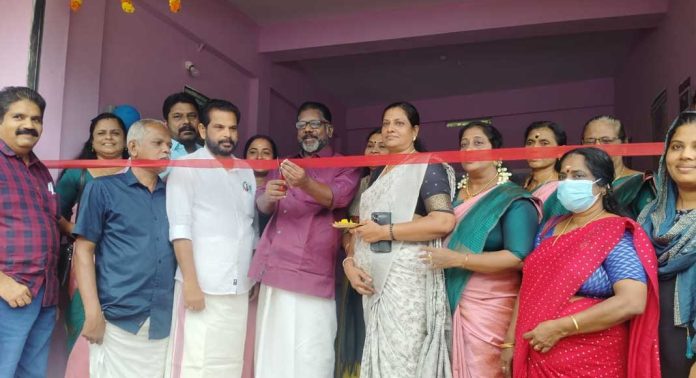 ജില്ലാ കുടുംബശ്രീ മിഷന്റെ നേതൃത്വത്തില് സംയോജിത കൃഷി ക്ലസ്റ്റര് പ്രവര്ത്തനമാരംഭിച്ചു ജില്ലാ കുടുംബശ്രീ മിഷന്റെ നേതൃത്വത്തില് സംയോജിത കൃഷി ക്ലസ്റ്റര് പ്രവര്ത്തനമാരംഭിച്ചു
