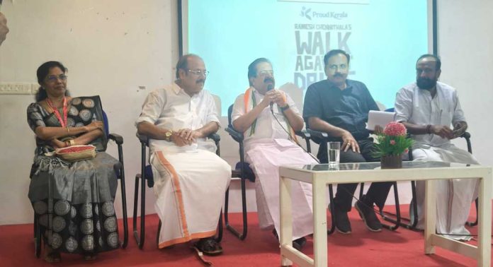 ലഹരിക്കെതിരെയുള്ള പോരാട്ടം ശക്തമാക്കണം : രമേശ് ചെന്നിത്തല ലഹരിക്കെതിരെയുള്ള പോരാട്ടം ശക്തമാക്കണം : രമേശ് ചെന്നിത്തല