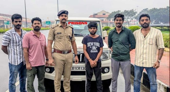 കോട്ടയം ജില്ലാ ജയിൽ നിന്നും ചാടിയ അസം സ്വദേശിയെ പിടികൂടി കോട്ടയത്ത് എത്തിച്ചു കോട്ടയം ജില്ലാ ജയിൽ നിന്നും ചാടിയ അസം സ്വദേശിയെ പിടികൂടി കോട്ടയത്ത് എത്തിച്ചു