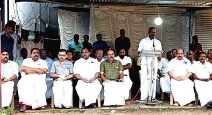 വി.എസ് അച്യുതാനന്ദന്റെ നിര്യാണത്തിൽ സി.പി.എം ചെങ്ങന്നൂർ ഏരിയ കമ്മിറ്റിയുടെ നേതൃത്വത്തിൽ അനുശോചിച്ചു വി.എസ് അച്യുതാനന്ദന്റെ നിര്യാണത്തിൽ സി.പി.എം ചെങ്ങന്നൂർ ഏരിയ കമ്മിറ്റിയുടെ നേതൃത്വത്തിൽ അനുശോചിച്ചു