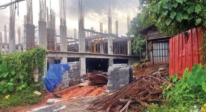 ചെങ്ങന്നൂരിലെ ഇടത്താവളം നിർമാണം പൂർത്തിയാക്കി വരുന്ന തീർഥാടക സീസണിൽ തുറക്കണമെന്ന ആവശ്യം ശക്തം ചെങ്ങന്നൂരിലെ ഇടത്താവളം നിർമാണം പൂർത്തിയാക്കി വരുന്ന തീർഥാടക സീസണിൽ തുറക്കണമെന്ന ആവശ്യം ശക്തം