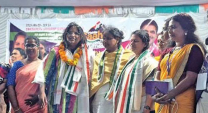 മഹിളാ സാഹസ് കേരളയാത്ര സമാപിച്ചു മഹിളാ സാഹസ് കേരളയാത്ര സമാപിച്ചു