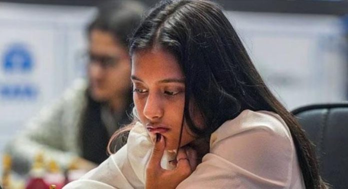 വനിതാ ചെസ് ലോകകപ്പിൽ ഇന്ത്യൻ താരം ദിവ്യ ദേശ്മുഖ് ഫൈനലിൽ വനിതാ ചെസ് ലോകകപ്പിൽ ഇന്ത്യൻ താരം ദിവ്യ ദേശ്മുഖ് ഫൈനലിൽ