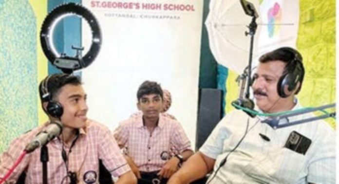 ചുങ്കപ്പാറ സെയ്ന്റ് ജോർജ് ഹൈസ്കൂളിൽ ജോർജിയൻ റേഡിയോ തുടങ്ങി ചുങ്കപ്പാറ സെയ്ന്റ് ജോർജ് ഹൈസ്കൂളിൽ ജോർജിയൻ റേഡിയോ തുടങ്ങി