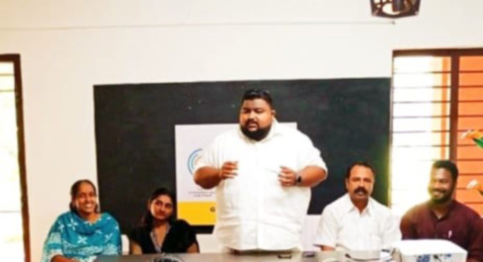 ഇടമുറി ഗവ. ഹയർ സെക്കൻ്ററി സ്കൂളിൽ ക്രിയേറ്റീവ് കോര്ണര് ഏകദിന ക്യാമ്പിന് തുടക്കമായി ഇടമുറി ഗവ. ഹയർ സെക്കൻ്ററി സ്കൂളിൽ ക്രിയേറ്റീവ് കോര്ണര് ഏകദിന ക്യാമ്പിന് തുടക്കമായി