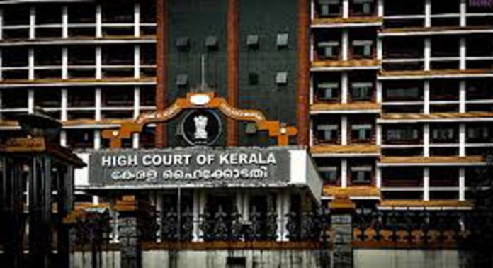 അനാഥാലയത്തിലെ പെണ്കുട്ടി ഗര്ഭിണിയായ സംഭവം ; പോക്സോ കേസ് പ്രതിയുടെ അറസ്റ്റ് തടഞ്ഞ് ഹൈക്കോടതി അനാഥാലയത്തിലെ പെണ്കുട്ടി ഗര്ഭിണിയായ സംഭവം ; പോക്സോ കേസ് പ്രതിയുടെ അറസ്റ്റ് തടഞ്ഞ് ഹൈക്കോടതി