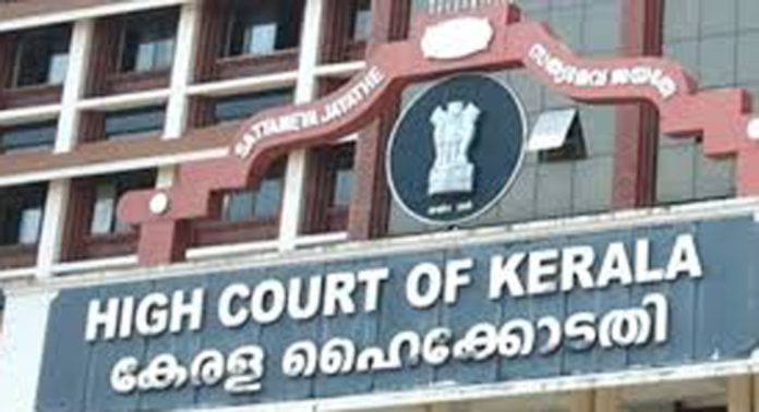 വാഹനാപകടത്തില് വലതുകാല് നഷ്ടപെട്ട തയ്യല് തൊഴിലാളിക്ക് 1,76,36,000 രൂപ നഷ്ടപരിഹാരം നൽകാൻ ഹൈക്കോടതി വിധി വാഹനാപകടത്തില് വലതുകാല് നഷ്ടപെട്ട തയ്യല് തൊഴിലാളിക്ക് 1,76,36,000 രൂപ നഷ്ടപരിഹാരം നൽകാൻ ഹൈക്കോടതി വിധി