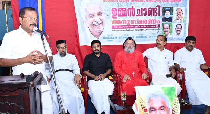 മനുഷ്യ സ്നേഹത്തിന്റെ ഉദാത്ത മാതൃകയാണ് ഉമ്മൻ ചാണ്ടി : പി മോഹൻ രാജ് മനുഷ്യ സ്നേഹത്തിന്റെ ഉദാത്ത മാതൃകയാണ് ഉമ്മൻ ചാണ്ടി : പി മോഹൻ രാജ്