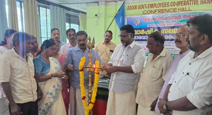 വിളക്കിത്തല നായർ സമുദായത്തിൻ്റെ പിന്നോക്കാവസ്ഥ പരിഹരിക്കാൻ ശ്രമം നടത്തും : ചിറ്റയം വിളക്കിത്തല നായർ സമുദായത്തിൻ്റെ പിന്നോക്കാവസ്ഥ പരിഹരിക്കാൻ ശ്രമം നടത്തും : ചിറ്റയം