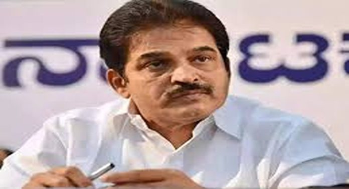 കന്യാസ്ത്രീകളെ അറസ്റ്റ് ചെയ്ത സംഭവം ; അമിത് ഷായ്ക്ക് കത്തയച്ച് കെ സി വേണുഗോപാൽ എംപി കന്യാസ്ത്രീകളെ അറസ്റ്റ് ചെയ്ത സംഭവം ; അമിത് ഷായ്ക്ക് കത്തയച്ച് കെ സി വേണുഗോപാൽ എംപി