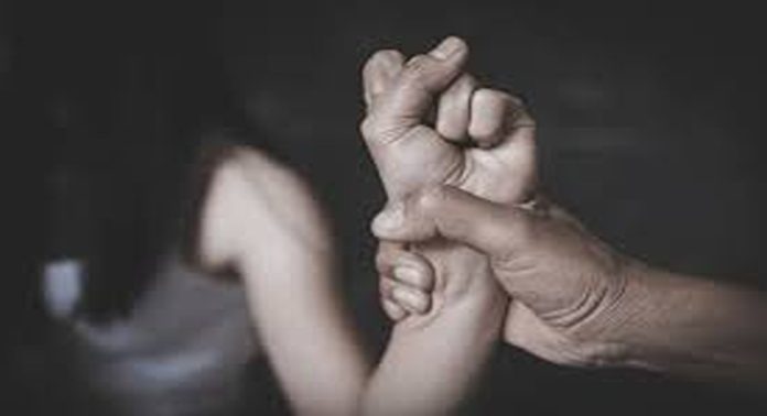 കൊൽക്കത്തയിൽ നിയമ വിദ്യാർഥിനി നേരിട്ടത് ക്രൂരമായ പീഡനം എന്ന് മെഡിക്കൽ റിപ്പോർട്ട് കൊൽക്കത്തയിൽ നിയമ വിദ്യാർഥിനി നേരിട്ടത് ക്രൂരമായ പീഡനം എന്ന് മെഡിക്കൽ റിപ്പോർട്ട്