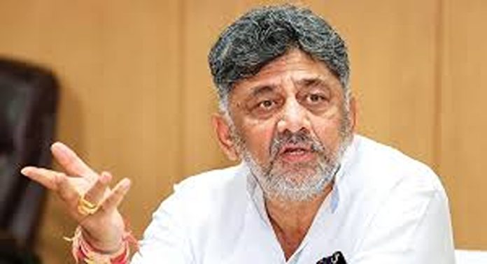 നേതൃമാറ്റത്തെക്കുറിച്ച് ഒരു ചർച്ചയും നടന്നിട്ടില്ലെന്ന് കർണാടക ഉപമുഖ്യമന്ത്രി ഡി.കെ ശിവകുമാർ നേതൃമാറ്റത്തെക്കുറിച്ച് ഒരു ചർച്ചയും നടന്നിട്ടില്ലെന്ന് കർണാടക ഉപമുഖ്യമന്ത്രി ഡി.കെ ശിവകുമാർ