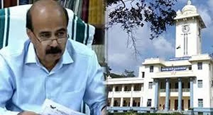 വാര്ത്താസമ്മേളനത്തിനിടെ ഇറങ്ങിപോയി കേരള സര്വ്വകലാശാല വൈസ് ചാന്സലര് മോഹനന് കുന്നുമ്മല് വാര്ത്താസമ്മേളനത്തിനിടെ ഇറങ്ങിപോയി കേരള സര്വ്വകലാശാല വൈസ് ചാന്സലര് മോഹനന് കുന്നുമ്മല്