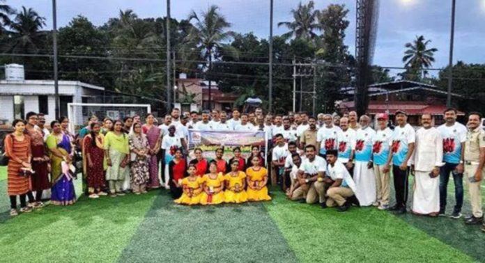 ലഹരിവിരുദ്ധ ബോധവത്കരണ പരിപാടി സംഘടിപ്പിച്ച് പന്തളം പോലീസും ജനമൈത്രി സമിതിയും ലയൺസ് ക്ലബും ലഹരിവിരുദ്ധ ബോധവത്കരണ പരിപാടി സംഘടിപ്പിച്ച് പന്തളം പോലീസും ജനമൈത്രി സമിതിയും ലയൺസ് ക്ലബും