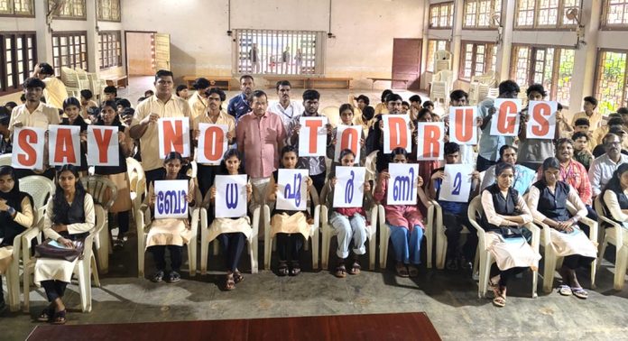 “ബോധപൂർണ്ണിമ” ലഹരി വിരുദ്ധ ശിൽപശാല സംഘടിപ്പിച്ചു “ബോധപൂർണ്ണിമ” ലഹരി വിരുദ്ധ ശിൽപശാല സംഘടിപ്പിച്ചു