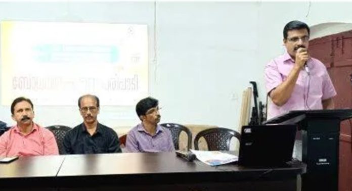 കേരള സംസ്ഥാന സാമൂഹിക നീതി വകുപ്പിന്റെ നേതൃത്വത്തില് ലഹരി വിരുദ്ധ ബോധവത്കരണ പരിപാടി നടന്നു കേരള സംസ്ഥാന സാമൂഹിക നീതി വകുപ്പിന്റെ നേതൃത്വത്തില് ലഹരി വിരുദ്ധ ബോധവത്കരണ പരിപാടി നടന്നു