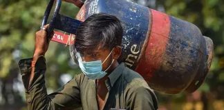 വാണിജ്യ സിലിണ്ടറുകളുടെ വില കുറഞ്ഞു ; ഗാര്ഹിക സിലിണ്ടറുകളുടെ വിലയിൽ മാറ്റമില്ല