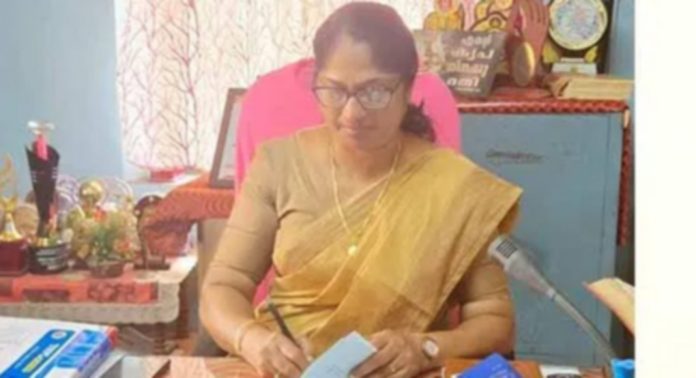 വിദ്യാലയ വിശേഷങ്ങള് കത്തിലൂടെ രക്ഷിതാക്കളെ അറിയിച്ച് മൈലപ്ര സേക്രഡ് ഹാര്ട്ട് ഹയര് സെക്കന്ഡറി സ്കൂള് പ്രഥമാധ്യാപിക വിദ്യാലയ വിശേഷങ്ങള് കത്തിലൂടെ രക്ഷിതാക്കളെ അറിയിച്ച് മൈലപ്ര സേക്രഡ് ഹാര്ട്ട് ഹയര് സെക്കന്ഡറി സ്കൂള് പ്രഥമാധ്യാപിക