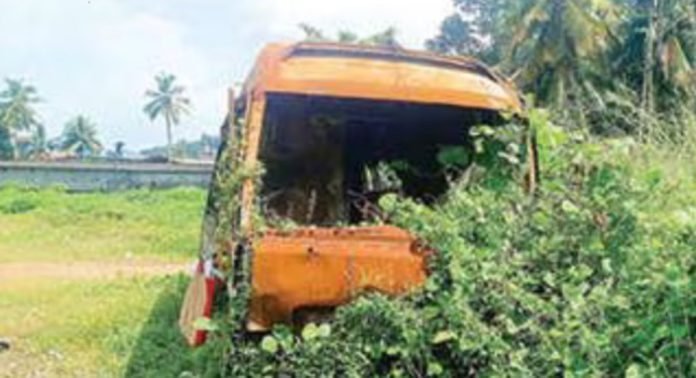 എങ്ങുമെത്താതെ ഇലന്തൂര് സ്റ്റേഡിയം പണി ; കാട് മൂടി മൈതാനം എങ്ങുമെത്താതെ ഇലന്തൂര് സ്റ്റേഡിയം പണി ; കാട് മൂടി മൈതാനം