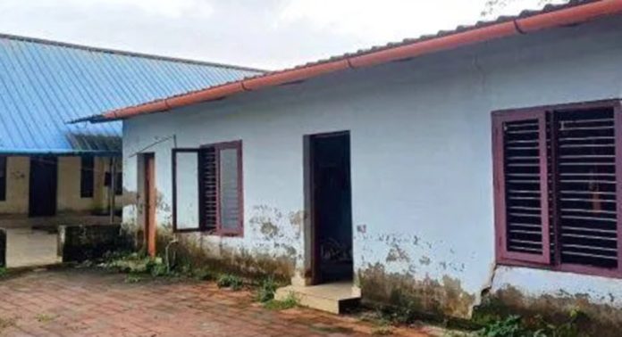 സ്വന്തമായി കെട്ടിടമില്ലാതെ കടപ്ര പ്രാഥമികാരോഗ്യ കേന്ദ്രം സ്വന്തമായി കെട്ടിടമില്ലാതെ കടപ്ര പ്രാഥമികാരോഗ്യ കേന്ദ്രം