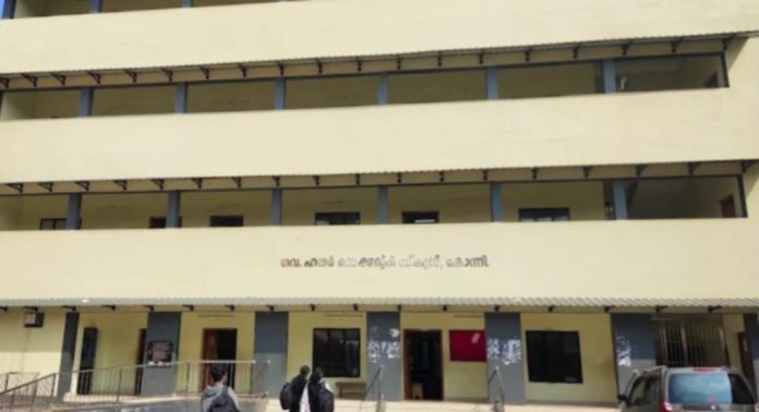 കോന്നി ഗവണ്മെന്റ് ഹയർ സെക്കണ്ടറി സ്കൂൾ കെട്ടിടത്തിന് ഫയർ ആൻഡ് സേഫ്റ്റി ലൈസൻസ് ഇല്ല കോന്നി ഗവണ്മെന്റ് ഹയർ സെക്കണ്ടറി സ്കൂൾ കെട്ടിടത്തിന് ഫയർ ആൻഡ് സേഫ്റ്റി ലൈസൻസ് ഇല്ല