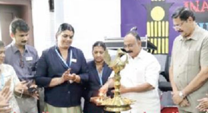 ഒഇഎം പബ്ലിക് സ്കൂളിൽ ഹ്യൂമൻ ലൈബ്രറി ഉദ്ഘാടനം ചെയ്തു ഒഇഎം പബ്ലിക് സ്കൂളിൽ ഹ്യൂമൻ ലൈബ്രറി ഉദ്ഘാടനം ചെയ്തു