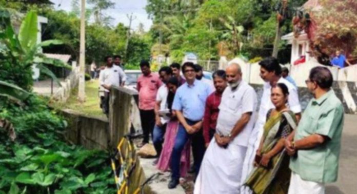 തേരടിപ്പുഴയിലെ അപകടസ്ഥലം സന്ദർശിച്ച് വിദഗ്ദ്ധർ തേരടിപ്പുഴയിലെ അപകടസ്ഥലം സന്ദർശിച്ച് വിദഗ്ദ്ധർ