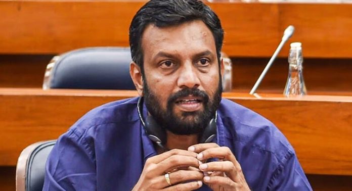 ധർമസ്ഥലയിലെ മുൻ ശുചീകരണ തൊഴിലാളിയുടെ നടുക്കുന്ന വെളിപ്പെടുത്തലിൽ എൻഐഎ അന്വേഷണം ആവശ്യപ്പെട്ട് എം പി പി സന്തോഷ് കുമാർ ധർമസ്ഥലയിലെ മുൻ ശുചീകരണ തൊഴിലാളിയുടെ നടുക്കുന്ന വെളിപ്പെടുത്തലിൽ എൻഐഎ അന്വേഷണം ആവശ്യപ്പെട്ട് എം പി പി സന്തോഷ് കുമാർ