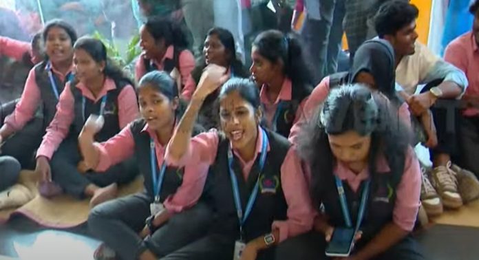 തിരുവനന്തപുരം കണ്ടല ഫാർമസി കോളജിൽ വിദ്യാർഥി പ്രതിഷേധം തിരുവനന്തപുരം കണ്ടല ഫാർമസി കോളജിൽ വിദ്യാർഥി പ്രതിഷേധം