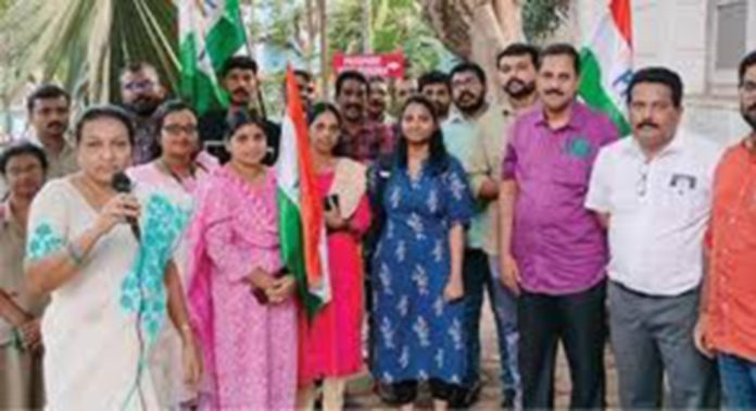 പത്തനംതിട്ട പോസ്റ്റൽ ഡിവിഷണൽ ഓഫീസിനു മുൻപിൽ ധര്ണ നടത്തി എഫ്എൻപിഒ പത്തനംതിട്ട പോസ്റ്റൽ ഡിവിഷണൽ ഓഫീസിനു മുൻപിൽ ധര്ണ നടത്തി എഫ്എൻപിഒ