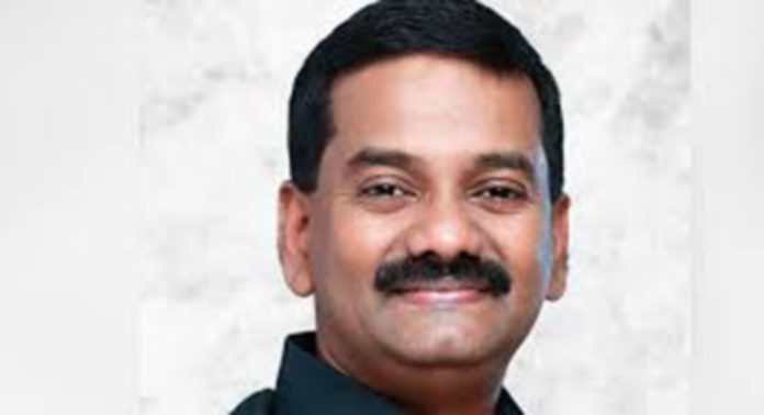 മഞ്ഞത്തോട്ടിലെ വനമേഖലയിൽ താമസിക്കുന്ന ആദിവാസികൾക്ക് ഭൂമി ലഭ്യമാക്കിയതായി അഡ്വ. പ്രമോദ് നാരായൺ എംഎൽഎ മഞ്ഞത്തോട്ടിലെ വനമേഖലയിൽ താമസിക്കുന്ന ആദിവാസികൾക്ക് ഭൂമി ലഭ്യമാക്കിയതായി അഡ്വ. പ്രമോദ് നാരായൺ എംഎൽഎ