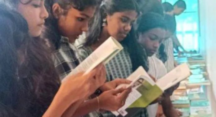 കൈതയ്ക്കൽ ബ്രദേഴ്സ് ഗ്രന്ഥശാല ആൻഡ് സാംസ്കാരിക കേന്ദ്രം പുസ്തകപ്രദർശനവും പുസ്തക പരിചയപ്പെടുത്തലും സംഘടിപ്പിച്ചു കൈതയ്ക്കൽ ബ്രദേഴ്സ് ഗ്രന്ഥശാല ആൻഡ് സാംസ്കാരിക കേന്ദ്രം പുസ്തകപ്രദർശനവും പുസ്തക പരിചയപ്പെടുത്തലും സംഘടിപ്പിച്ചു