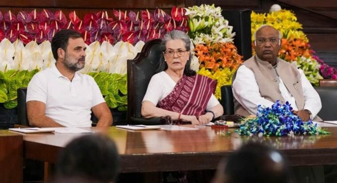 സോണിയ ഗാന്ധിയുടെ അധ്യക്ഷതയിൽ കോൺഗ്രസ് പാർലമെന്ററി പാർട്ടി യോഗം ഇന്ന് ചേരും സോണിയ ഗാന്ധിയുടെ അധ്യക്ഷതയിൽ കോൺഗ്രസ് പാർലമെന്ററി പാർട്ടി യോഗം ഇന്ന് ചേരും