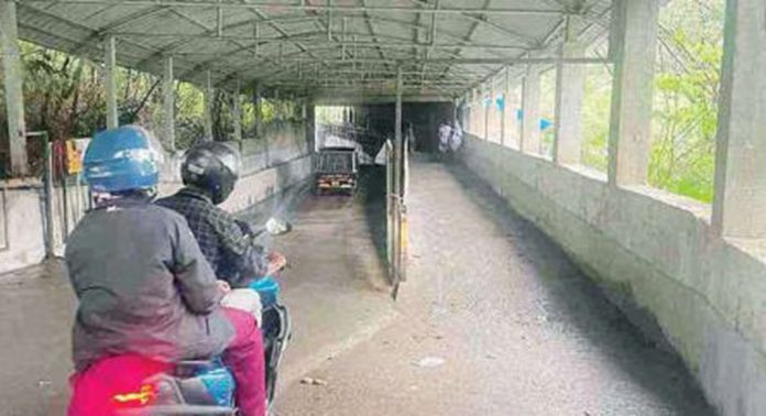 ഇരുവെള്ളിപ്ര അടിപ്പാതയിലെ വെള്ളക്കെട്ട് ഒഴിവായി ഇരുവെള്ളിപ്ര അടിപ്പാതയിലെ വെള്ളക്കെട്ട് ഒഴിവായി