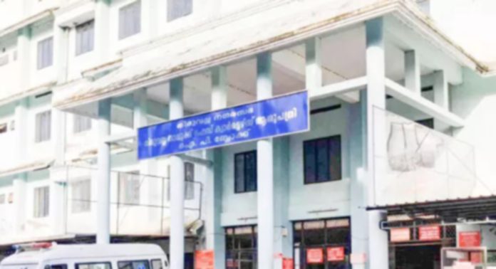 തിരുവല്ല താലൂക്ക് ആശുപത്രിയിൽ നിർമിച്ച ഏഴുനില കെട്ടിടത്തിന്റെ മുകൾഭാഗം ഒഴിഞ്ഞുകിടക്കുന്നു തിരുവല്ല താലൂക്ക് ആശുപത്രിയിൽ നിർമിച്ച ഏഴുനില കെട്ടിടത്തിന്റെ മുകൾഭാഗം ഒഴിഞ്ഞുകിടക്കുന്നു