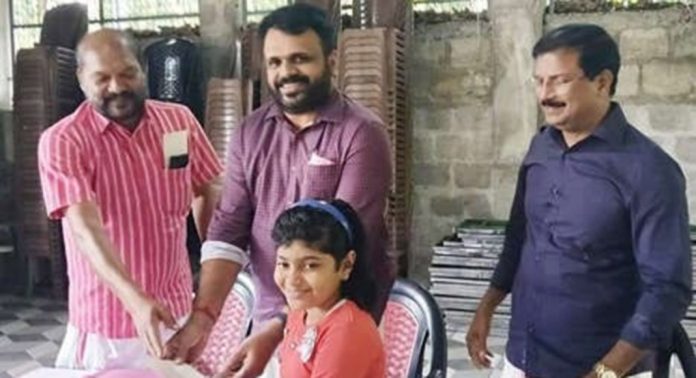 തുമ്പമൺ നടുവിലേമുറി എൻഎസ്എസ് കരയോഗം വിവിധ ക്ലാസുകളിൽ മികച്ച വിജയം നേടിയ കുട്ടികൾക്ക് എൻഡോവ്മെന്റുകളും സ്കോളർഷിപ്പുകളും വിതരണം ചെയ്തു തുമ്പമൺ നടുവിലേമുറി എൻഎസ്എസ് കരയോഗം വിവിധ ക്ലാസുകളിൽ മികച്ച വിജയം നേടിയ കുട്ടികൾക്ക് എൻഡോവ്മെന്റുകളും സ്കോളർഷിപ്പുകളും വിതരണം ചെയ്തു