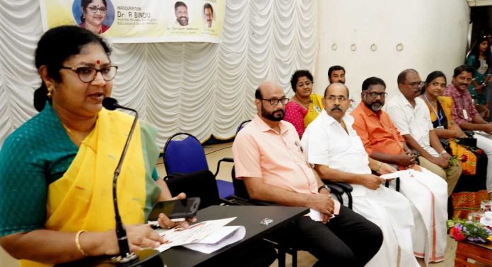 വിദ്യാര്ഥികള് പുതിയ ആശയങ്ങളുടെയും അറിവുകളുടെയും ഉദ്പാദകരാകണം : മന്ത്രി ആര്.ബിന്ദു വിദ്യാര്ഥികള് പുതിയ ആശയങ്ങളുടെയും അറിവുകളുടെയും ഉദ്പാദകരാകണം : മന്ത്രി ആര്.ബിന്ദു