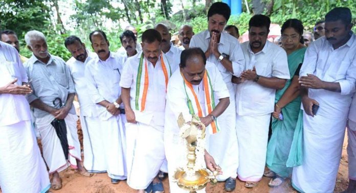 ലൈഫ് പദ്ധതിയില് വീട് ലഭിച്ചവര് പൂര്ത്തീകരിക്കാനാകാതെ ദുരിതത്തില് : പ്രൊഫ. സതീഷ് കൊച്ചുപറമ്പില് ലൈഫ് പദ്ധതിയില് വീട് ലഭിച്ചവര് പൂര്ത്തീകരിക്കാനാകാതെ ദുരിതത്തില് : പ്രൊഫ. സതീഷ് കൊച്ചുപറമ്പില്