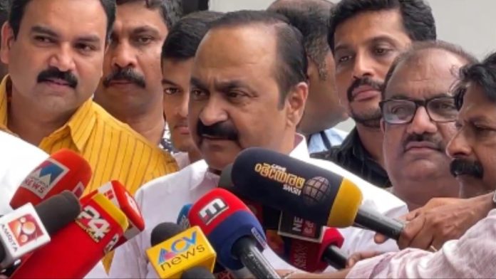 പത്മ പുരസ്കാരത്തിൽ വെള്ളാപ്പള്ളിക്ക് അഭിനന്ദനങ്ങൾ : വി ഡി സതീശൻ പത്മ പുരസ്കാരത്തിൽ വെള്ളാപ്പള്ളിക്ക് അഭിനന്ദനങ്ങൾ : വി ഡി സതീശൻ