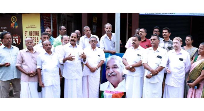 മൈലപ്രായിൽ ഉമ്മൻചാണ്ടി അനുസ്മരണ സമ്മേളനം നടത്തി മൈലപ്രായിൽ ഉമ്മൻചാണ്ടി അനുസ്മരണ സമ്മേളനം നടത്തി