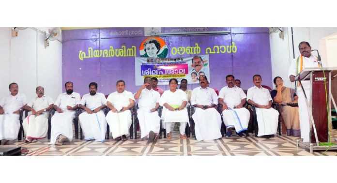 പിണറായി സര്ക്കാര് വികസനത്തെ അട്ടിമറിച്ചു : പ്രൊഫ. സതീഷ് കൊച്ചുപറമ്പില് പിണറായി സര്ക്കാര് വികസനത്തെ അട്ടിമറിച്ചു : പ്രൊഫ. സതീഷ് കൊച്ചുപറമ്പില്