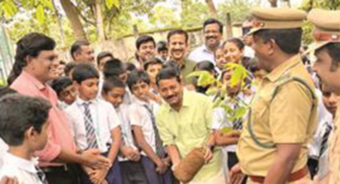 ജില്ലാതല വനമഹോത്സവം വെച്ചൂച്ചിറ ജവഹർ നവോദയ വിദ്യാലയത്തിൽ നടന്നു ജില്ലാതല വനമഹോത്സവം വെച്ചൂച്ചിറ ജവഹർ നവോദയ വിദ്യാലയത്തിൽ നടന്നു