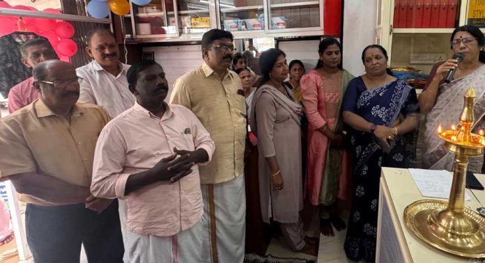 ഇലന്തൂര് ബ്ലോക്ക് പഞ്ചായത്ത് വനിതാ ഗ്രൂപ്പ് സംരംഭം ‘യൂണീക് കളക്ഷന്സി’ന്റെ ഉദ്ഘാടനം നടന്നു ഇലന്തൂര് ബ്ലോക്ക് പഞ്ചായത്ത് വനിതാ ഗ്രൂപ്പ് സംരംഭം ‘യൂണീക് കളക്ഷന്സി’ന്റെ ഉദ്ഘാടനം നടന്നു