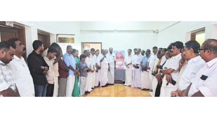 കേരളത്തില് വികസനത്തിന്റെ അടിത്തറ പാകിയത് ലീഡര് കെ. കരുണാകരന് : പ്രൊഫ. സതീഷ് കൊച്ചുപറമ്പില് കേരളത്തില് വികസനത്തിന്റെ അടിത്തറ പാകിയത് ലീഡര് കെ. കരുണാകരന് : പ്രൊഫ. സതീഷ് കൊച്ചുപറമ്പില്