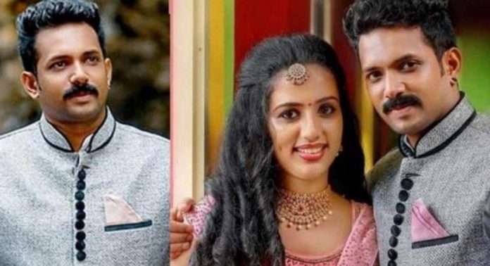 വിസ്മയ കേസ് : പ്രതി കിരൺ കുമാറിന് ജാമ്യം അനുവദിച്ച് സുപ്രിംകോടതി, ശിക്ഷാവിധി മരവിപ്പിച്ചു വിസ്മയ കേസ് : പ്രതി കിരൺ കുമാറിന് ജാമ്യം അനുവദിച്ച് സുപ്രിംകോടതി, ശിക്ഷാവിധി മരവിപ്പിച്ചു