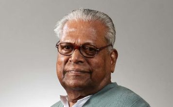 വിഎസിൻ്റെ ഓർമക്കുറിപ്പുമായുള്ള ദേശാഭിമാനി വാരാന്തപ്പതിപ്പ് പുറത്തിറങ്ങി