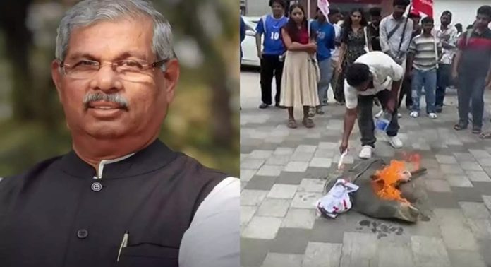 ഗവർണറുടെ നിർദേശമനുസരിച്ച് കുസാറ്റിൽ വിഭജന ഭീതി ദിനം ആചരിച്ചു ഗവർണറുടെ നിർദേശമനുസരിച്ച് കുസാറ്റിൽ വിഭജന ഭീതി ദിനം ആചരിച്ചു