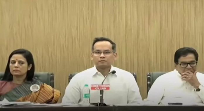 സർക്കാരിൻ്റെ പാവയായി തെരഞ്ഞെടുപ്പ് കമ്മീഷൻ മാറി ; ഇൻഡ്യ മുന്നണി സർക്കാരിൻ്റെ പാവയായി തെരഞ്ഞെടുപ്പ് കമ്മീഷൻ മാറി ; ഇൻഡ്യ മുന്നണി